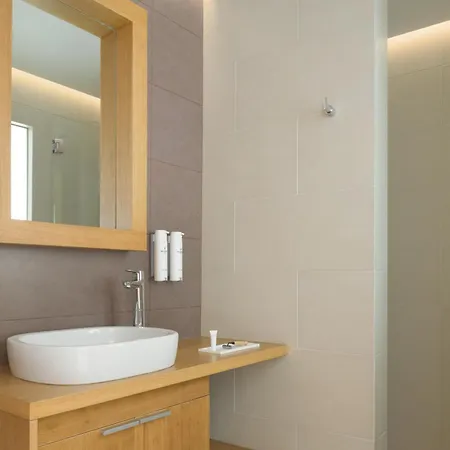 Villa Candia Lux, Heated Pool & Beachfront Access, By Thinkvilla *