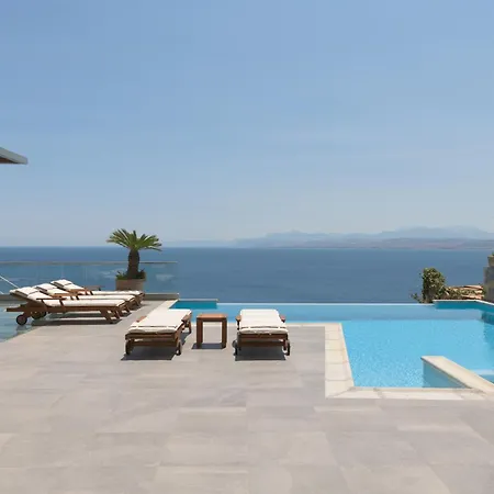 Villa Candia Lux, Heated Pool & Beachfront Access, By Thinkvilla *