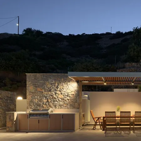 Candia Lux, Heated Pool & Beachfront Access, By Thinkvilla *