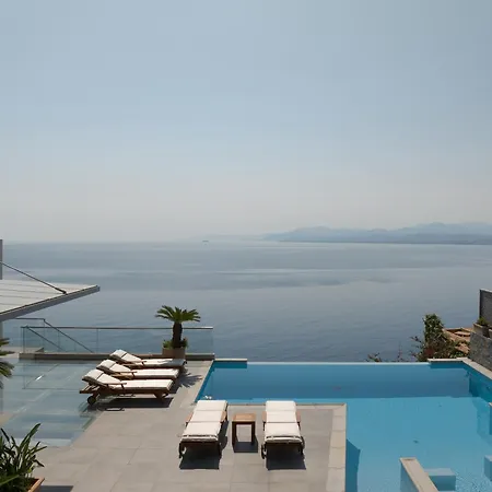 Candia Lux, Heated Pool & Beachfront Access, By Thinkvilla *