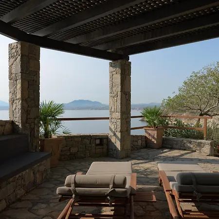 Villa Candia Lux, Heated Pool & Beachfront Access, By Thinkvilla Paleókasztro