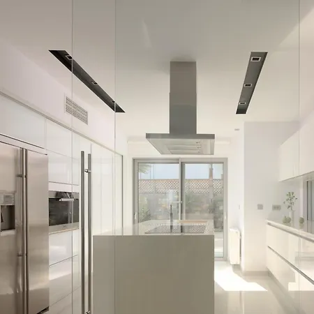 Villa Candia Lux, Heated Pool & Beachfront Access, By Thinkvilla *